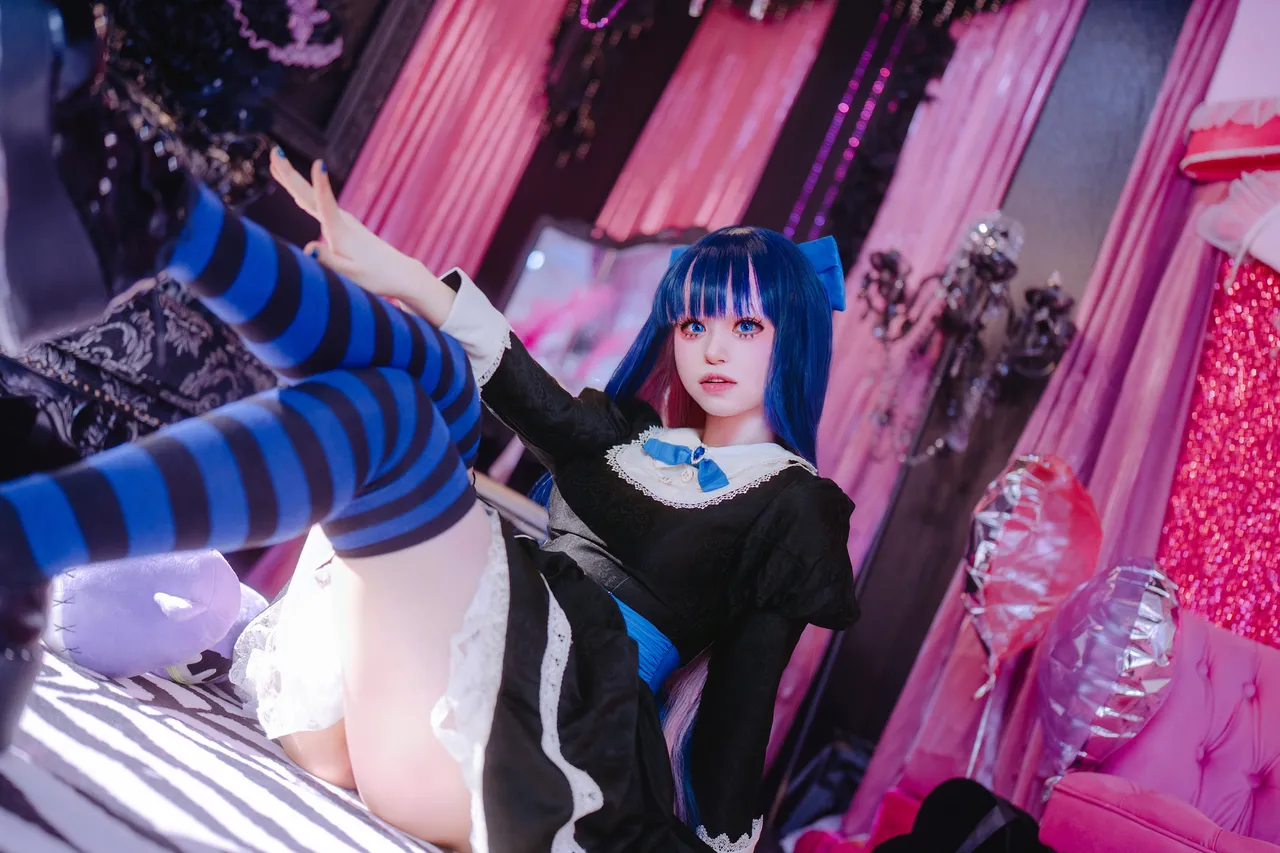 Min - Stocking-erohere4.webp