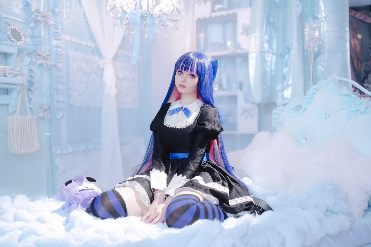 Min - Stocking-erohere8.webp