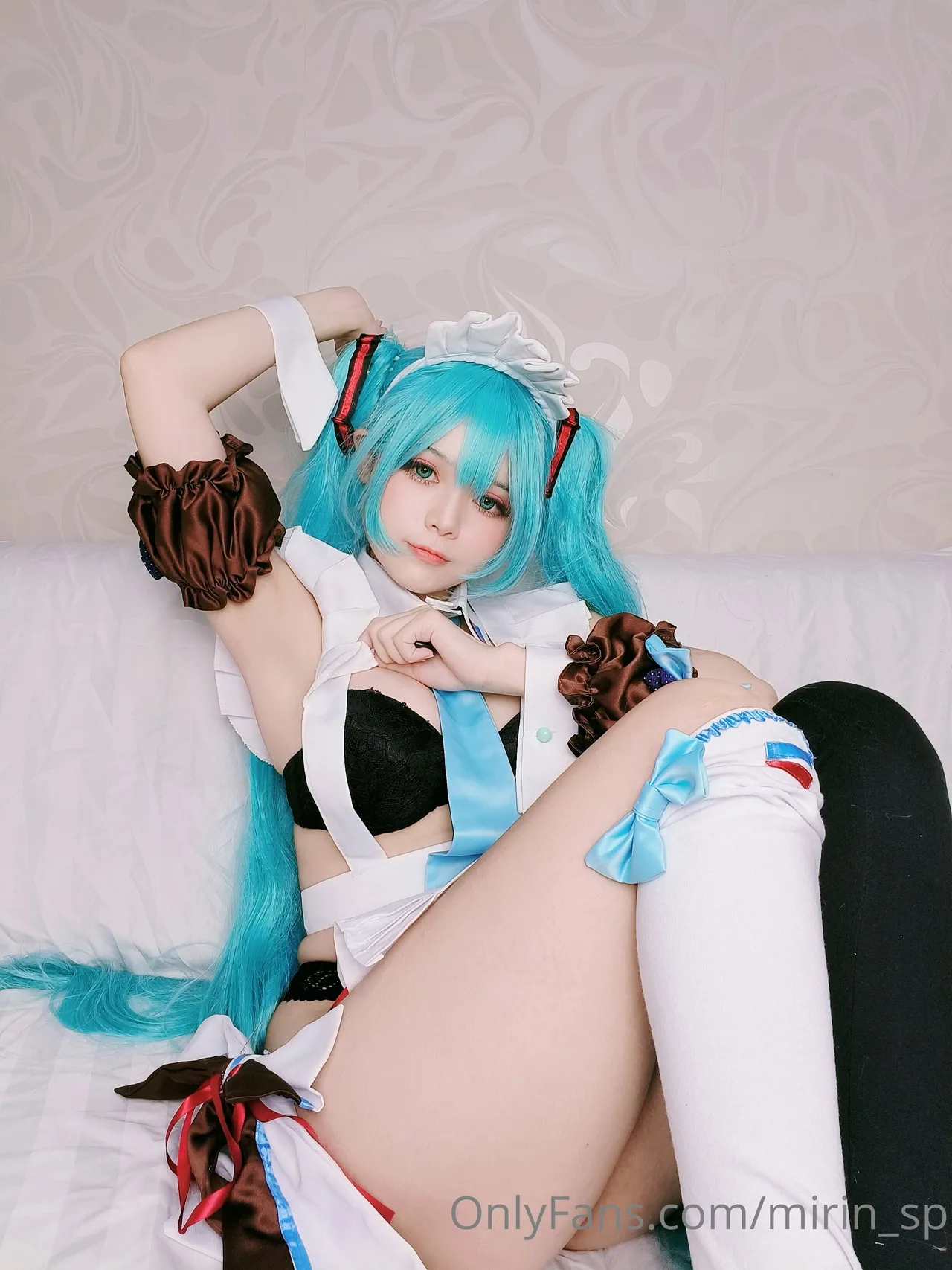 MirinShu - Miku Maid-erohere6.webp