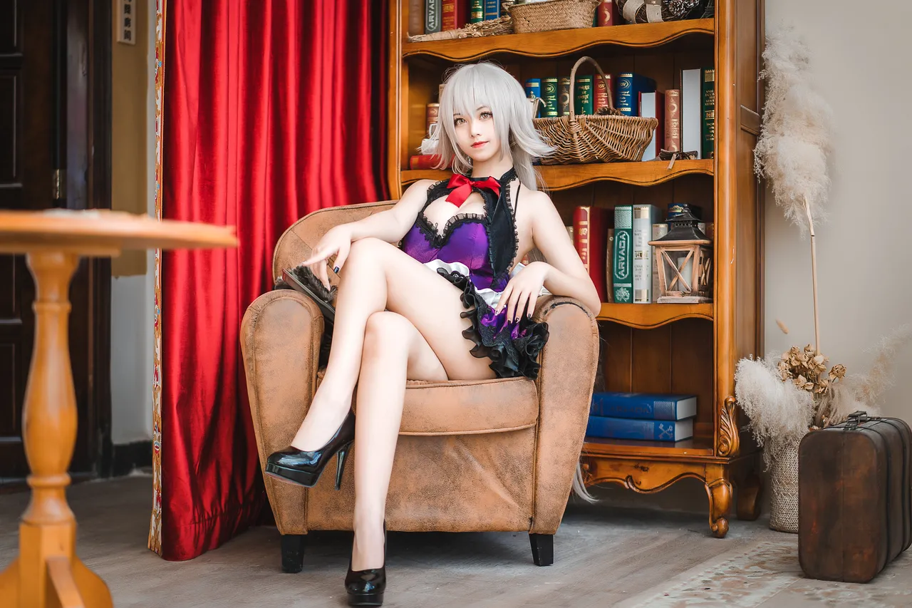 Mizhimaoqiu - 蜜汁猫裘 - Jeanne Alter-erohere2.webp