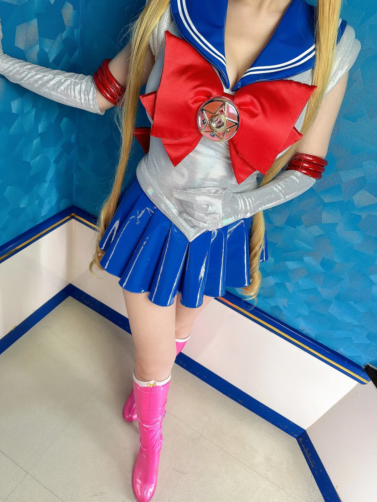 Momoiru Reku Moonlight Private Stay -SAILOR MOON COSPLAY PHOTO BOOK--erohere20.webp