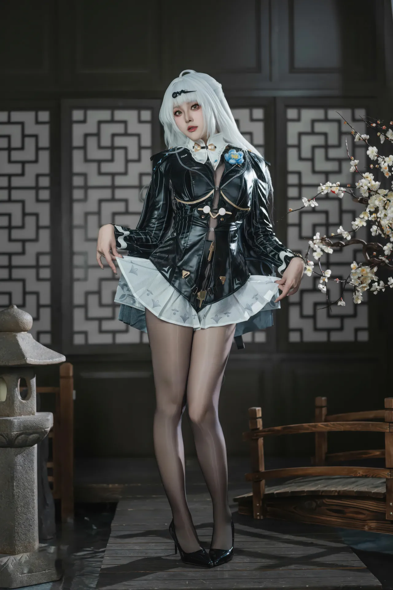 Natsuko夏夏子 - 仪玄-墨形影踪87P-563M-erohere2.webp