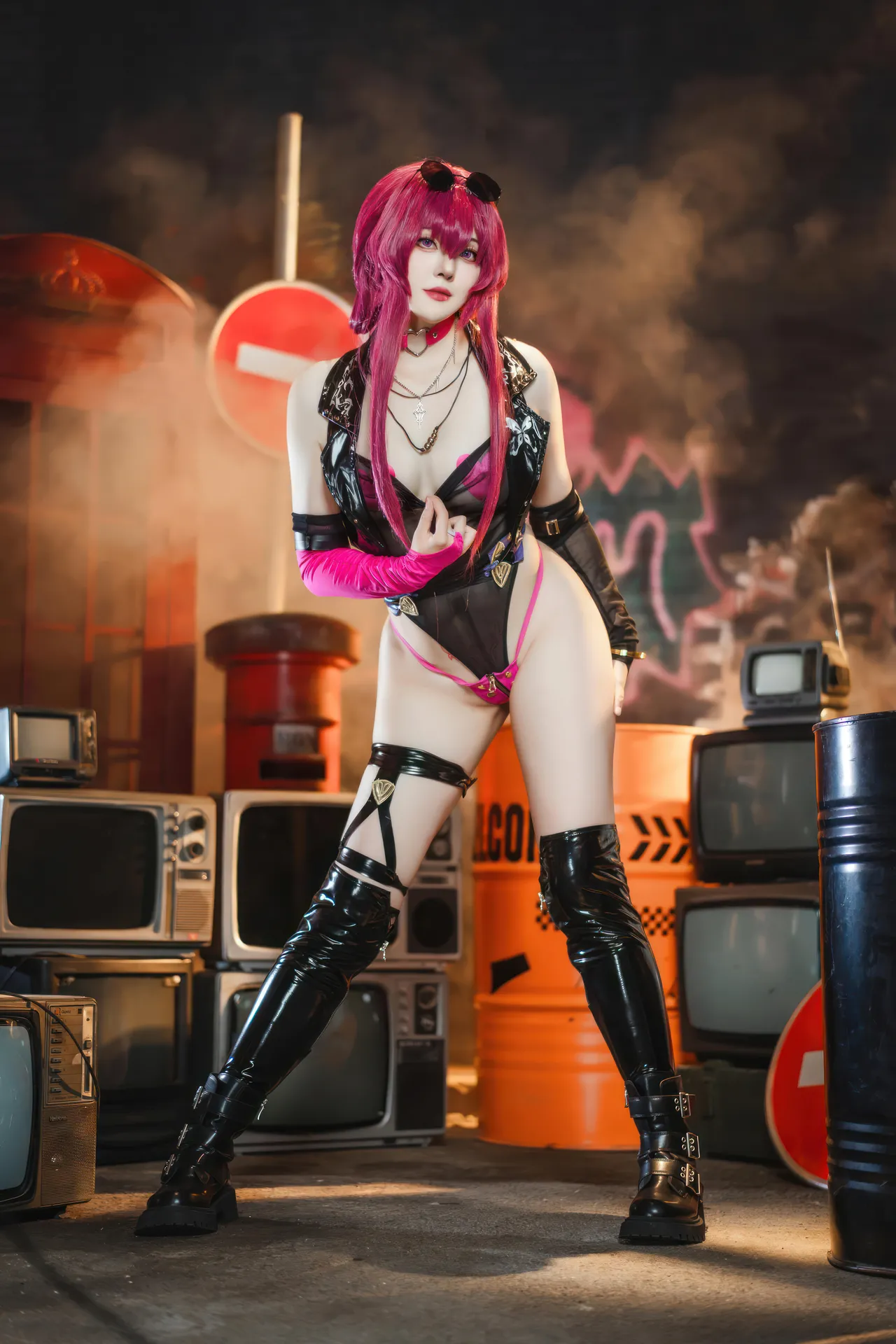 Natsuko夏夏子 - 崩坏：星穹铁道 卡芙卡 dishwasher同人-erohere10.webp