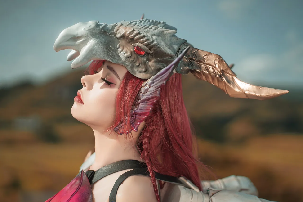 Nekokoyoshi (爆机少女喵小吉) cosplay Dawn Jue Silver Dragon - Monster Hunter Rise-erohere3.webp