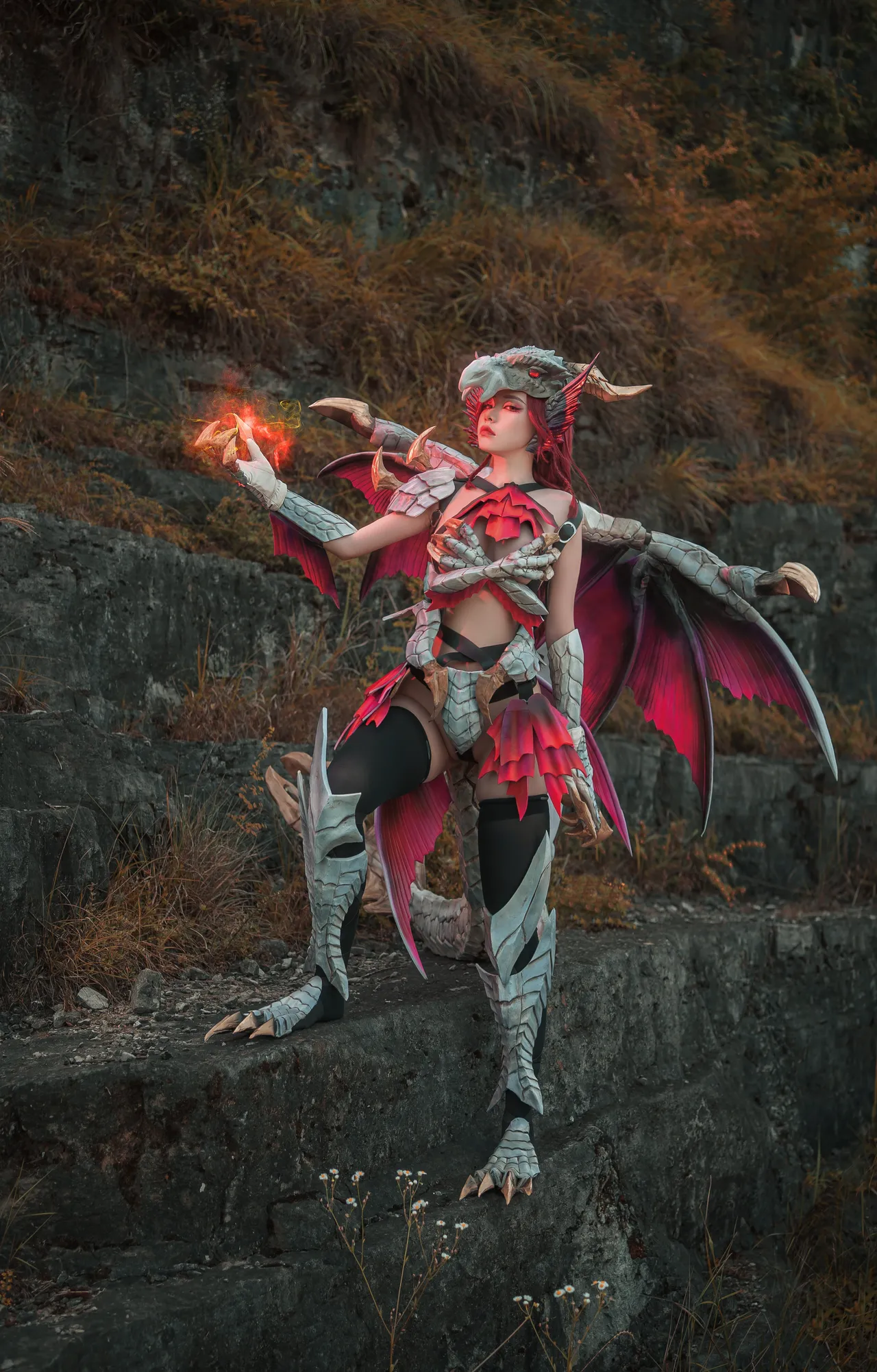 Nekokoyoshi (爆机少女喵小吉) cosplay Dawn Jue Silver Dragon - Monster Hunter Rise-erohere5.webp