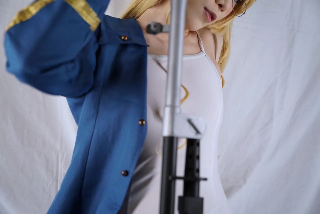 Okino Shizuku La lueur de l'horizon (Strike Witches)-erohere199.jpg