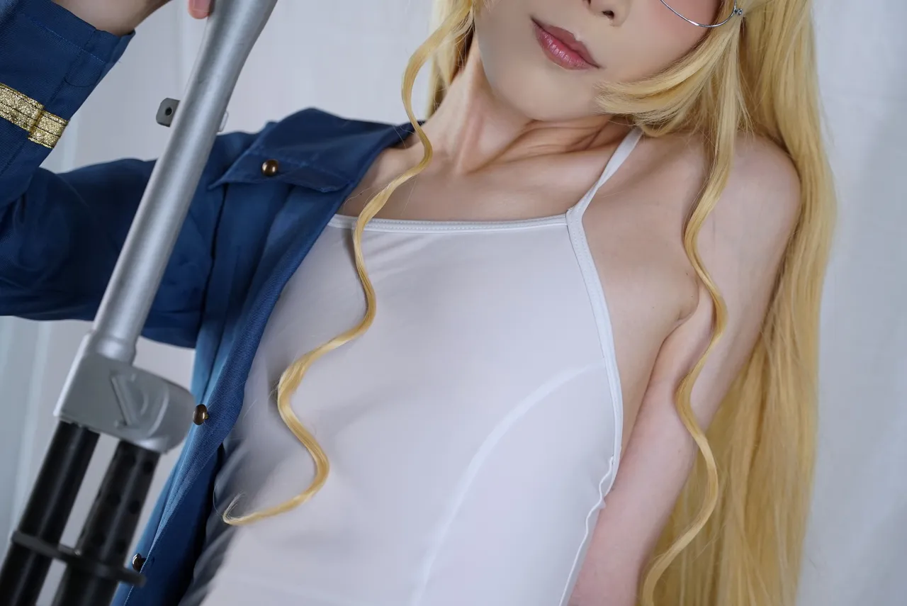 Okino Shizuku La lueur de l'horizon (Strike Witches)-erohere200.jpg