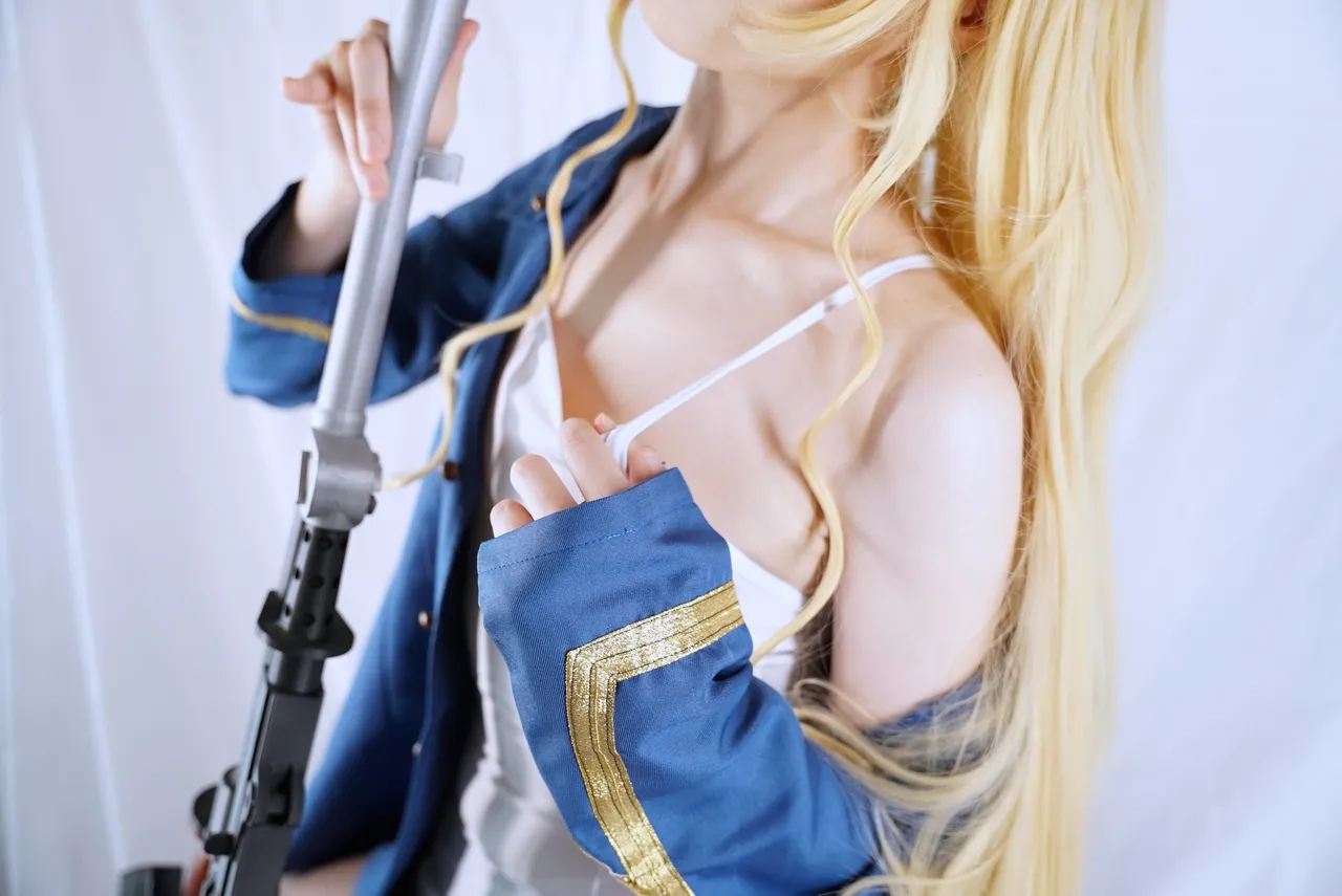 Okino Shizuku La lueur de l'horizon (Strike Witches)-erohere212.jpg