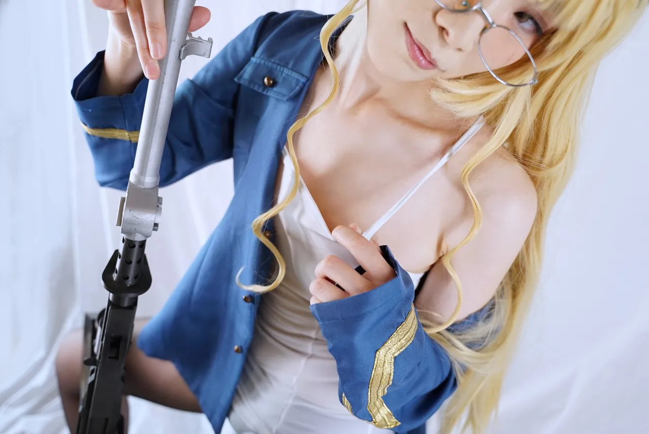 Okino Shizuku La lueur de l'horizon (Strike Witches)-erohere218.jpg