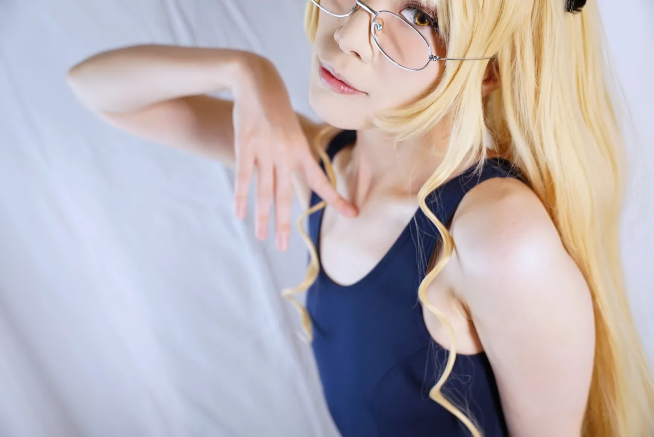 Okino Shizuku La lueur de l'horizon (Strike Witches)-erohere48.jpg