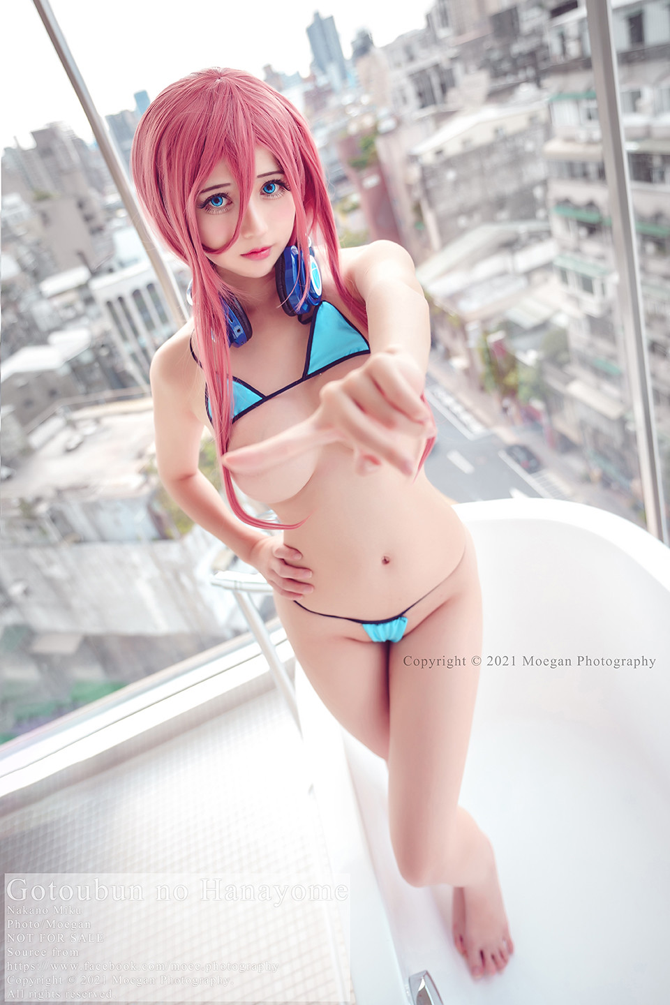 Okita Rinka Nakano Miku, bikini ver. (Gotoubun no Hanayome)-erohere3.jpg