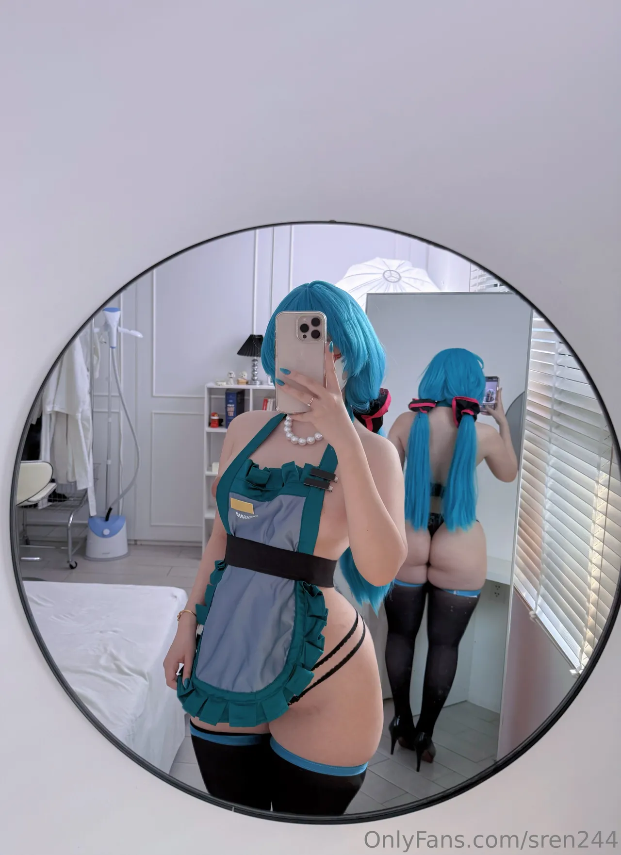Peachuu Miku-erohere3.webp