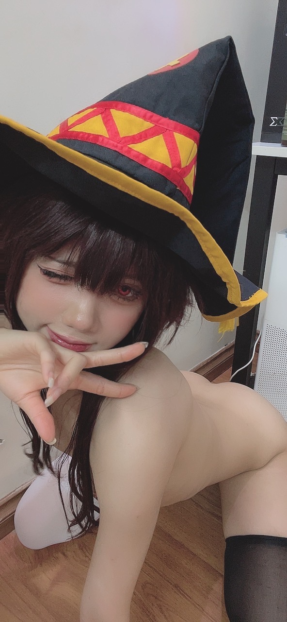PoppaChan - Megumin-erohere106.jpg