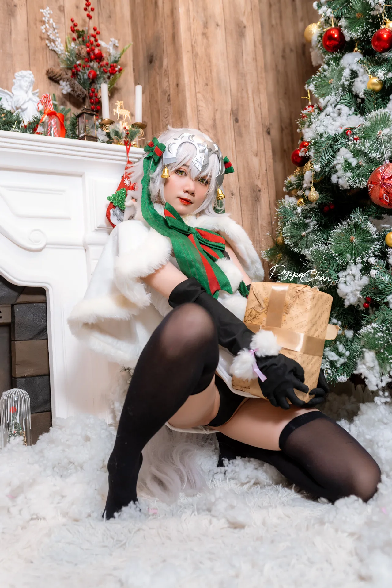 PoppaChan Jeanne D'arc Alter Santa Lily-erohere16.webp