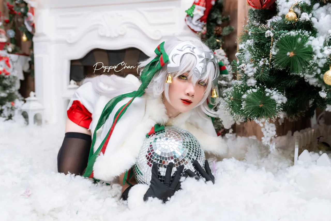 PoppaChan Jeanne D'arc Alter Santa Lily-erohere22.webp