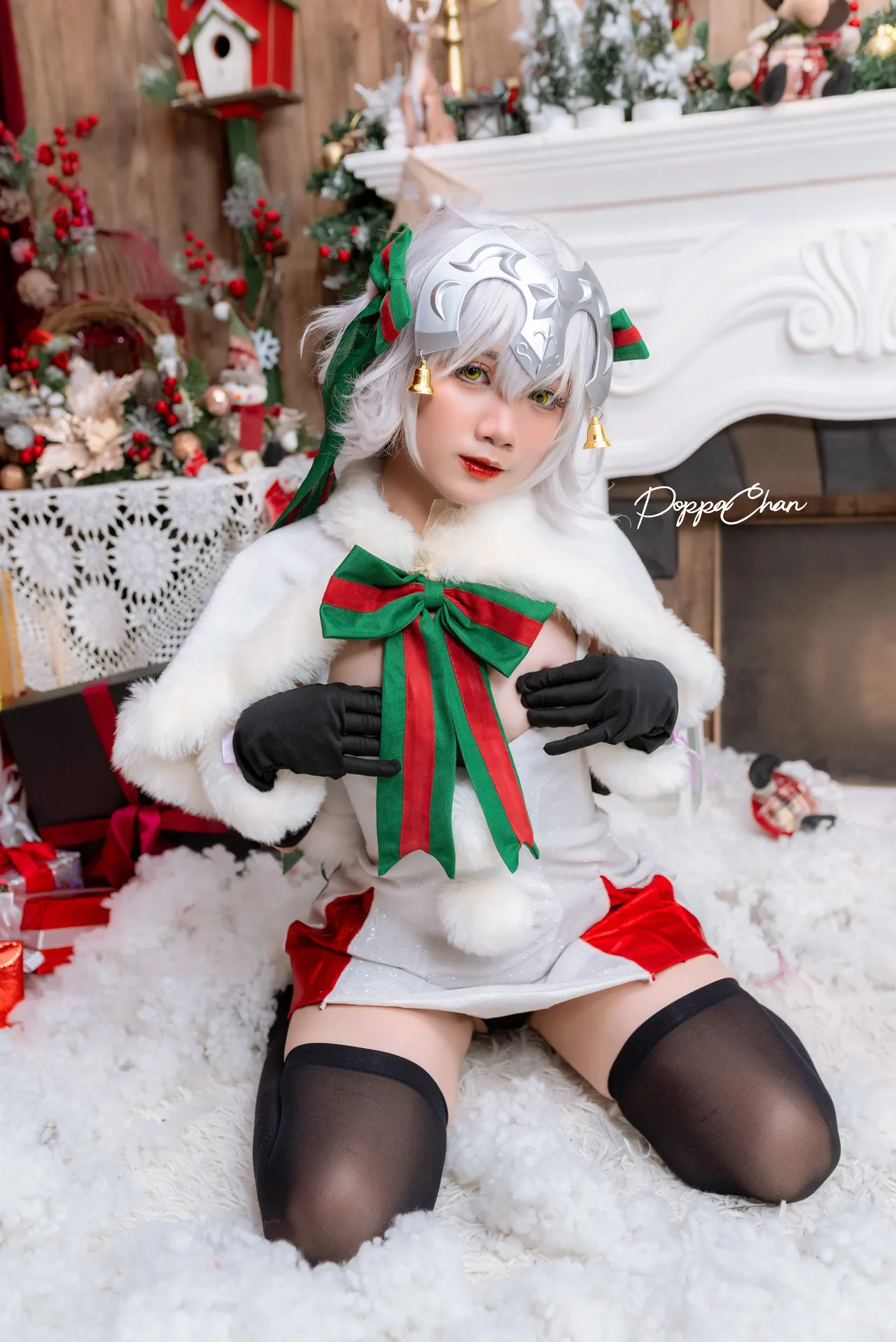 PoppaChan Jeanne D'arc Alter Santa Lily-erohere23.webp