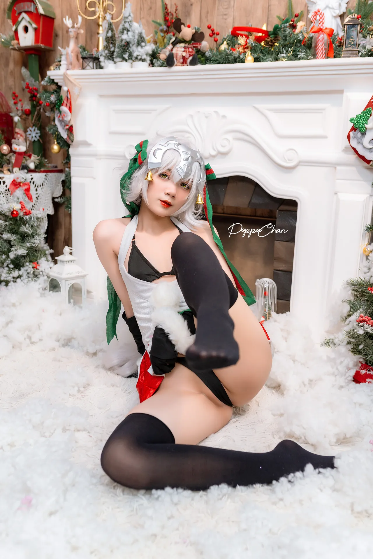 PoppaChan Jeanne D'arc Alter Santa Lily-erohere7.webp