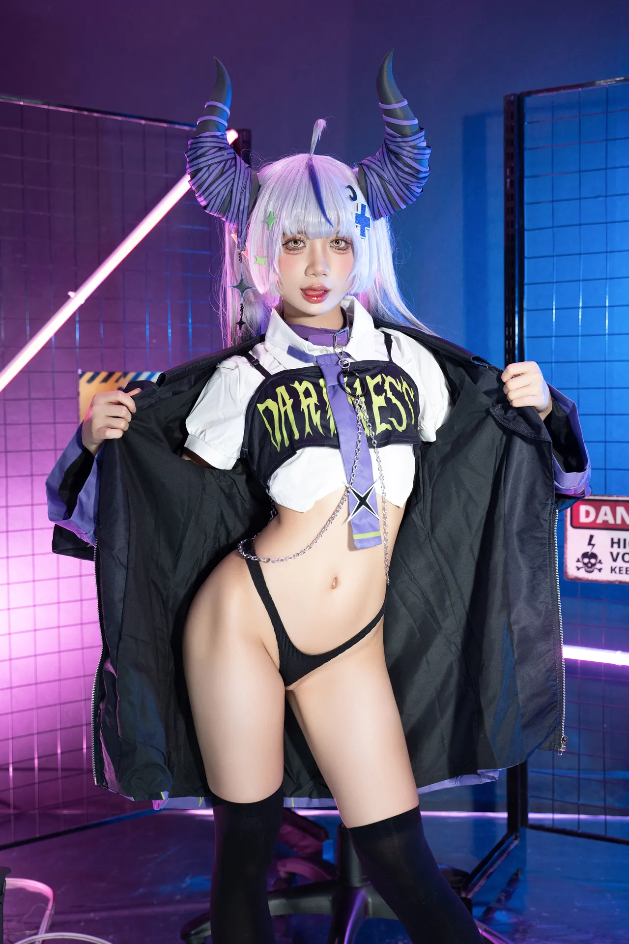 Poppachan - Laplus in new outfit-erohere13.webp
