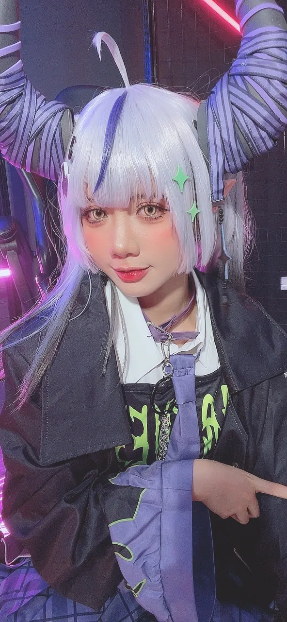 Poppachan - Laplus in new outfit-erohere49.webp