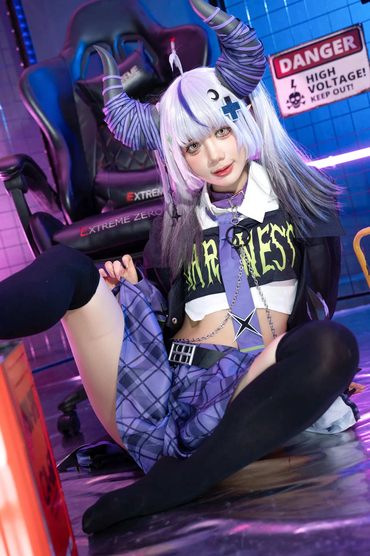 Poppachan - Laplus in new outfit-erohere5.webp