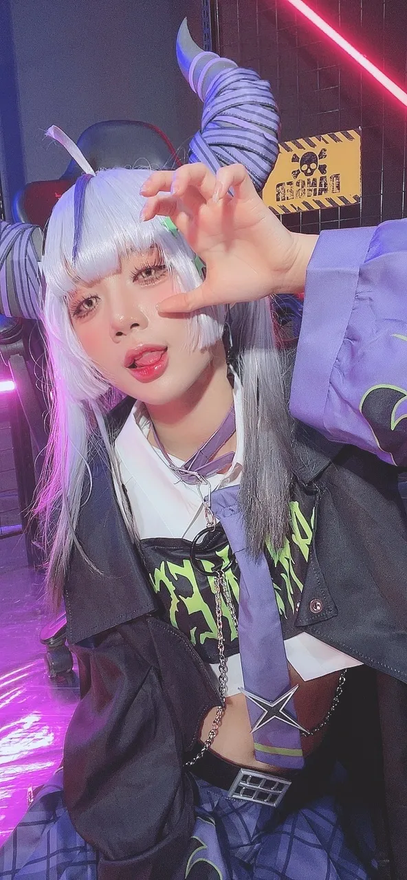 Poppachan - Laplus in new outfit-erohere52.webp
