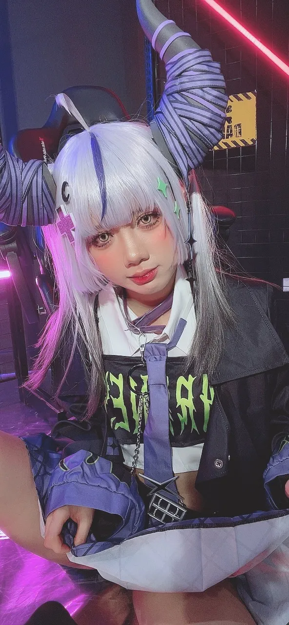 Poppachan - Laplus in new outfit-erohere55.webp