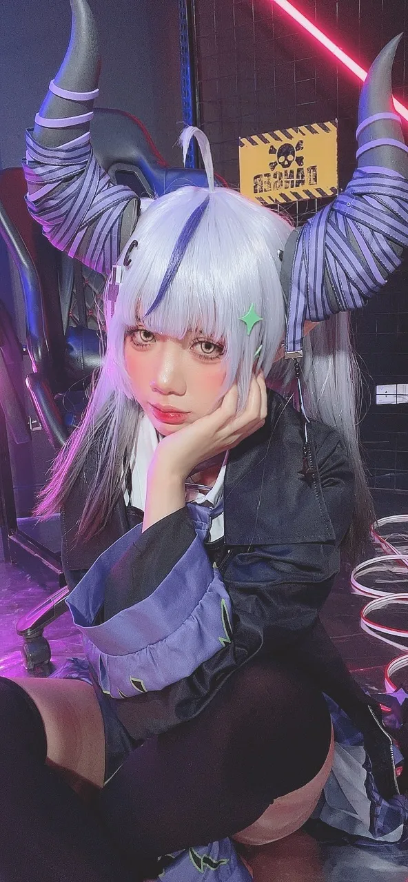 Poppachan - Laplus in new outfit-erohere65.webp