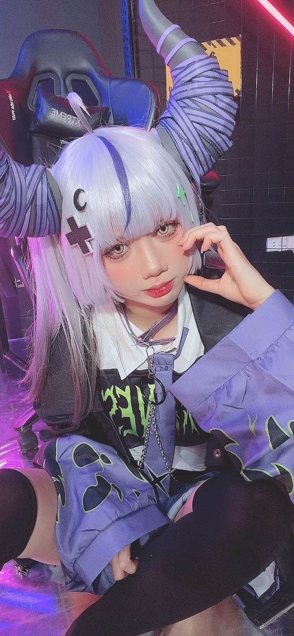 Poppachan - Laplus in new outfit-erohere72.webp