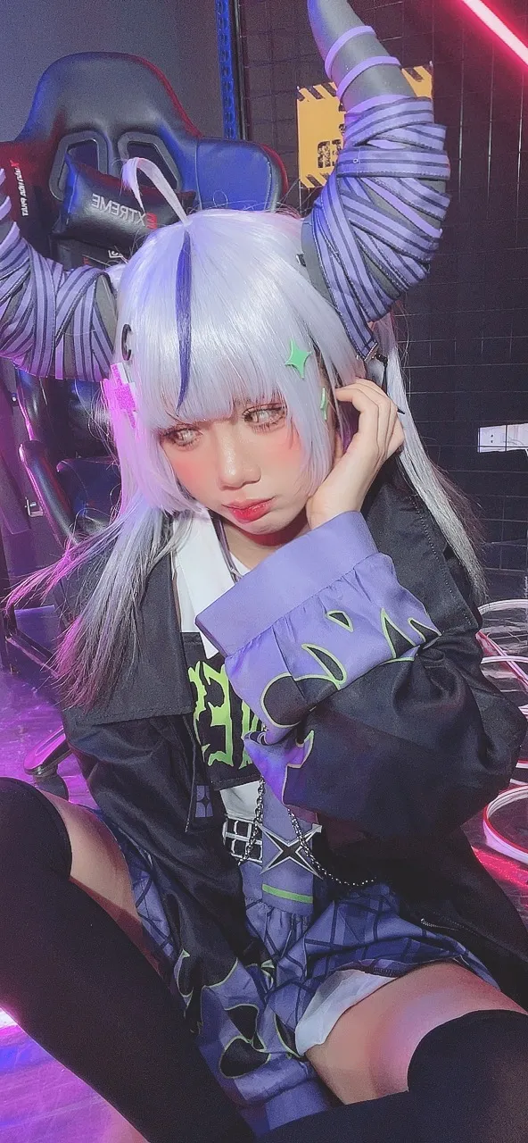 Poppachan - Laplus in new outfit-erohere74.webp