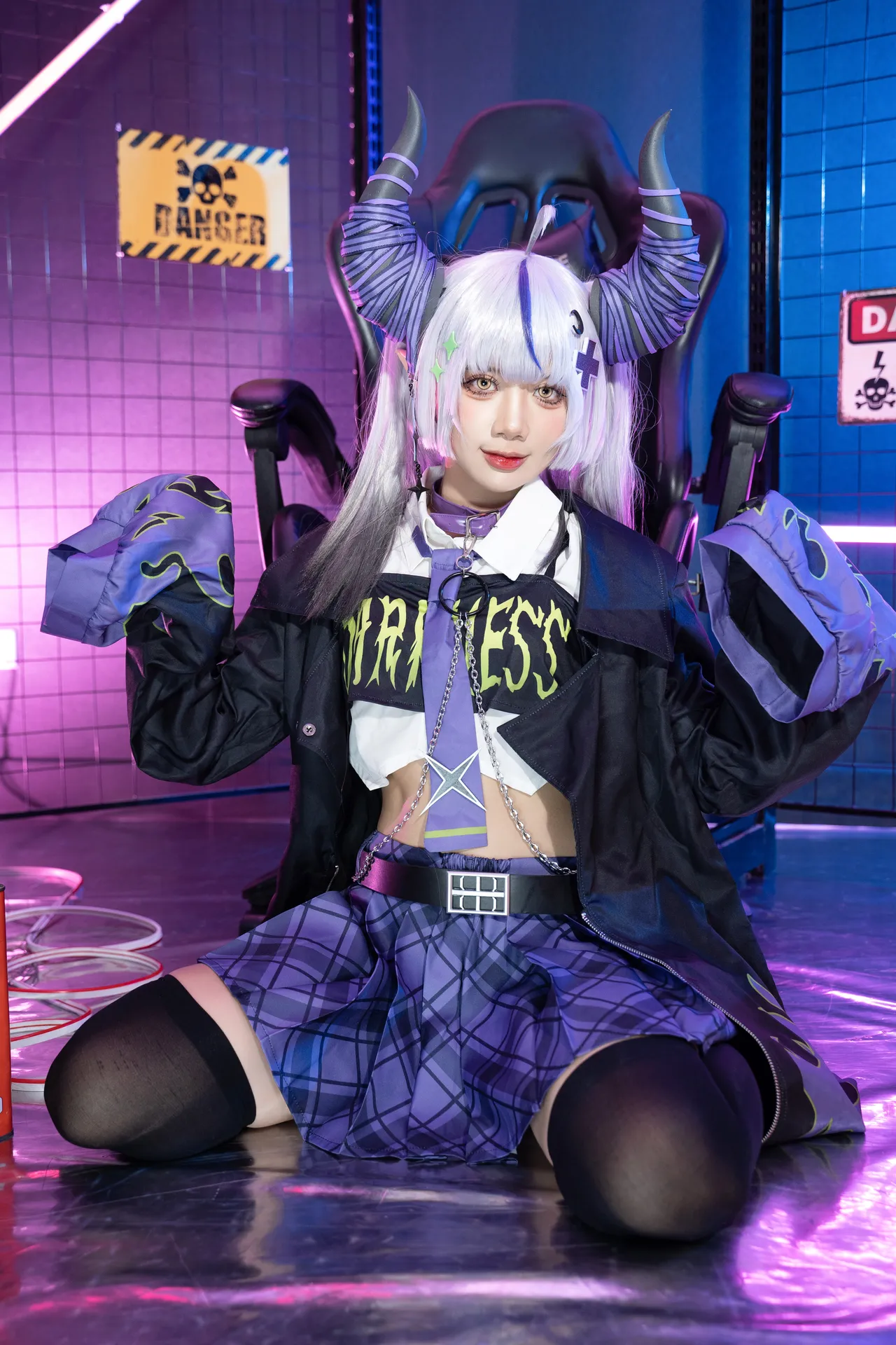Poppachan - Laplus in new outfit-erohere8.webp