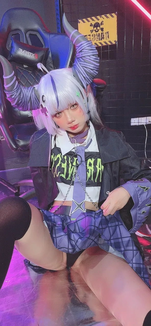 Poppachan - Laplus in new outfit-erohere81.webp