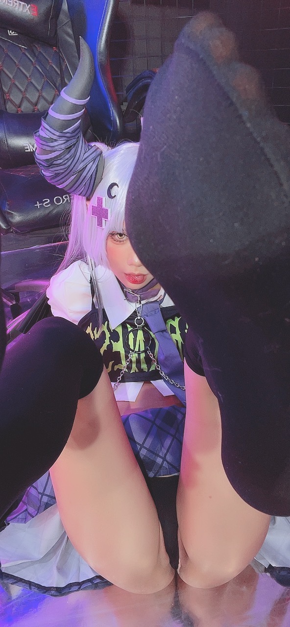 Poppachan - Laplus in new outfit-erohere91.jpg