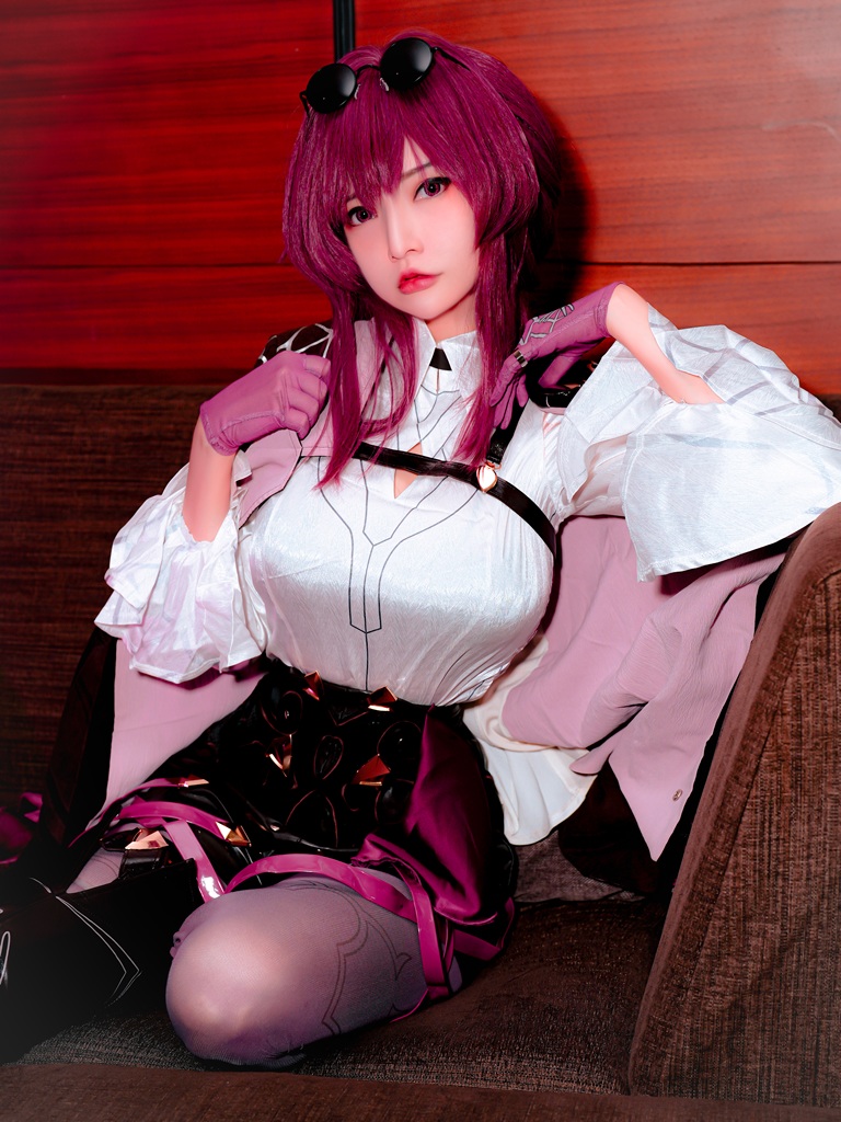 Potato Godzilla – Kafka (Honkai Star Rail)