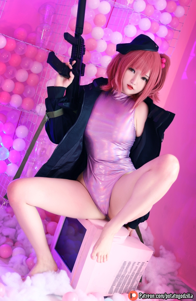 Potato Godzilla – MP7 Latex (Girls’ Frontline)
