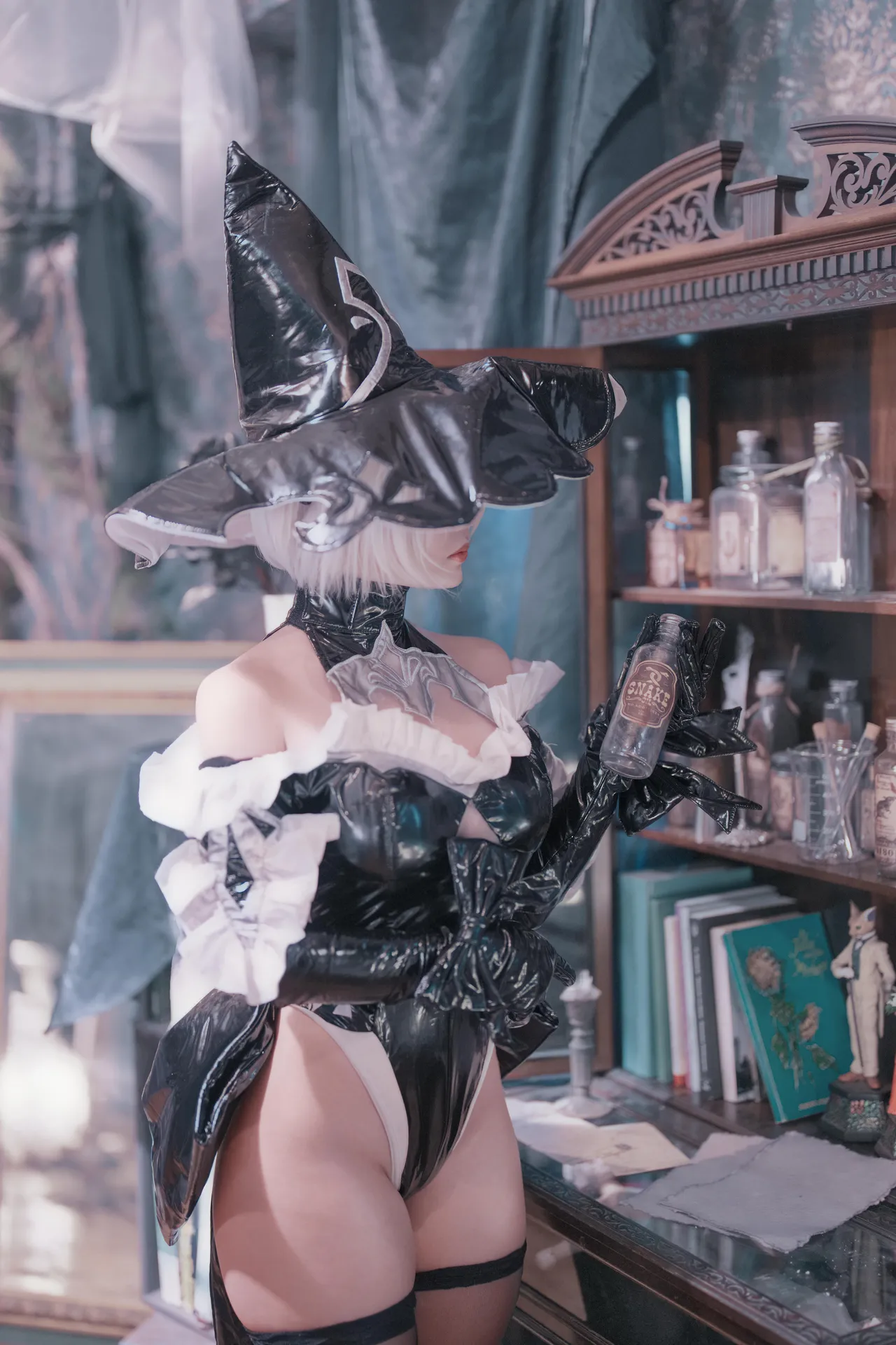 Puutin-2B Witch-erohere6.webp