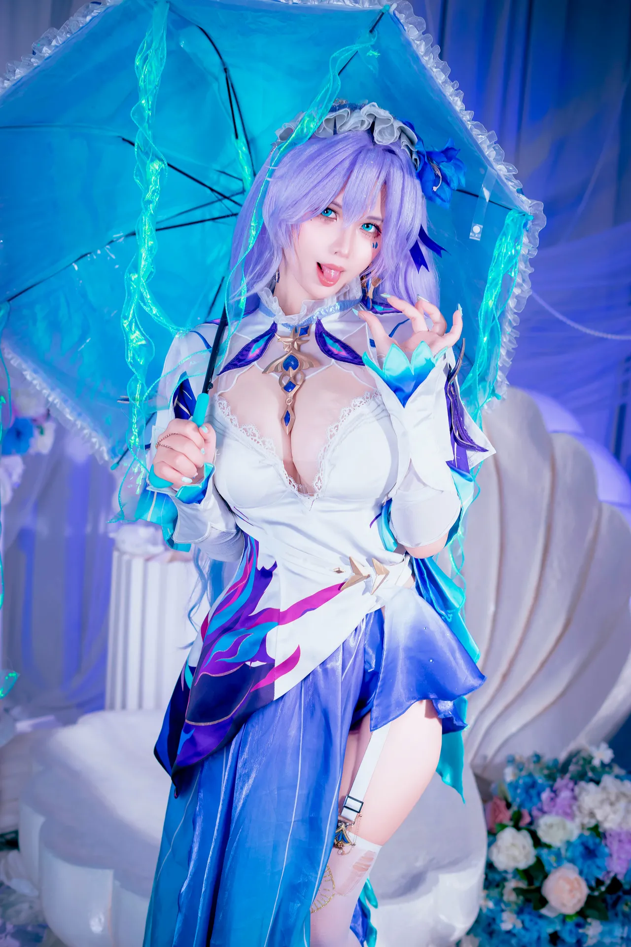Pyon Lay - Cantarella-erohere2.webp