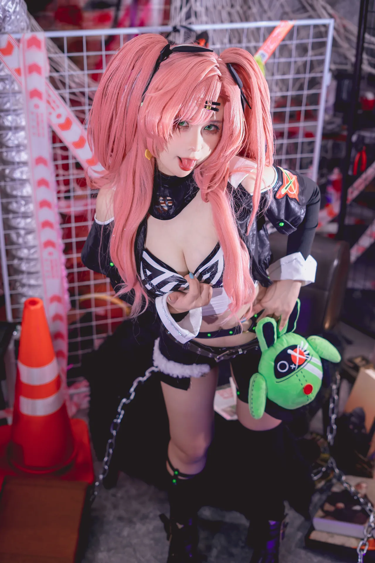 Pyon Lay - Nicole Demara-erohere3.webp
