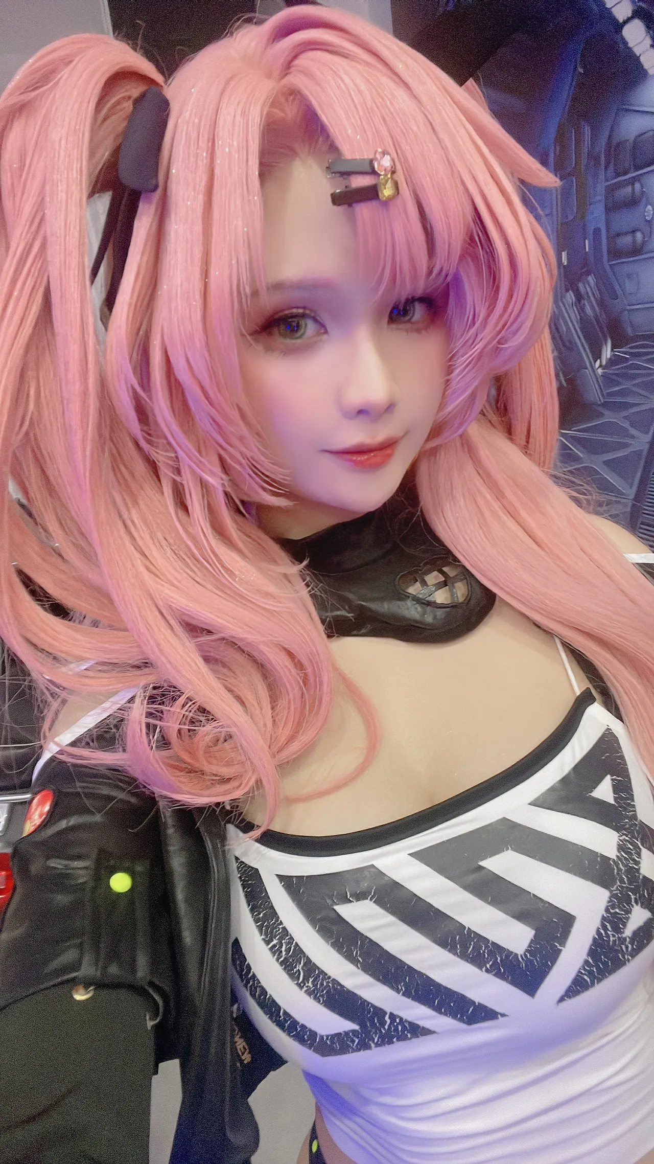 Pyon Lay - Nicole Demara-erohere36.webp
