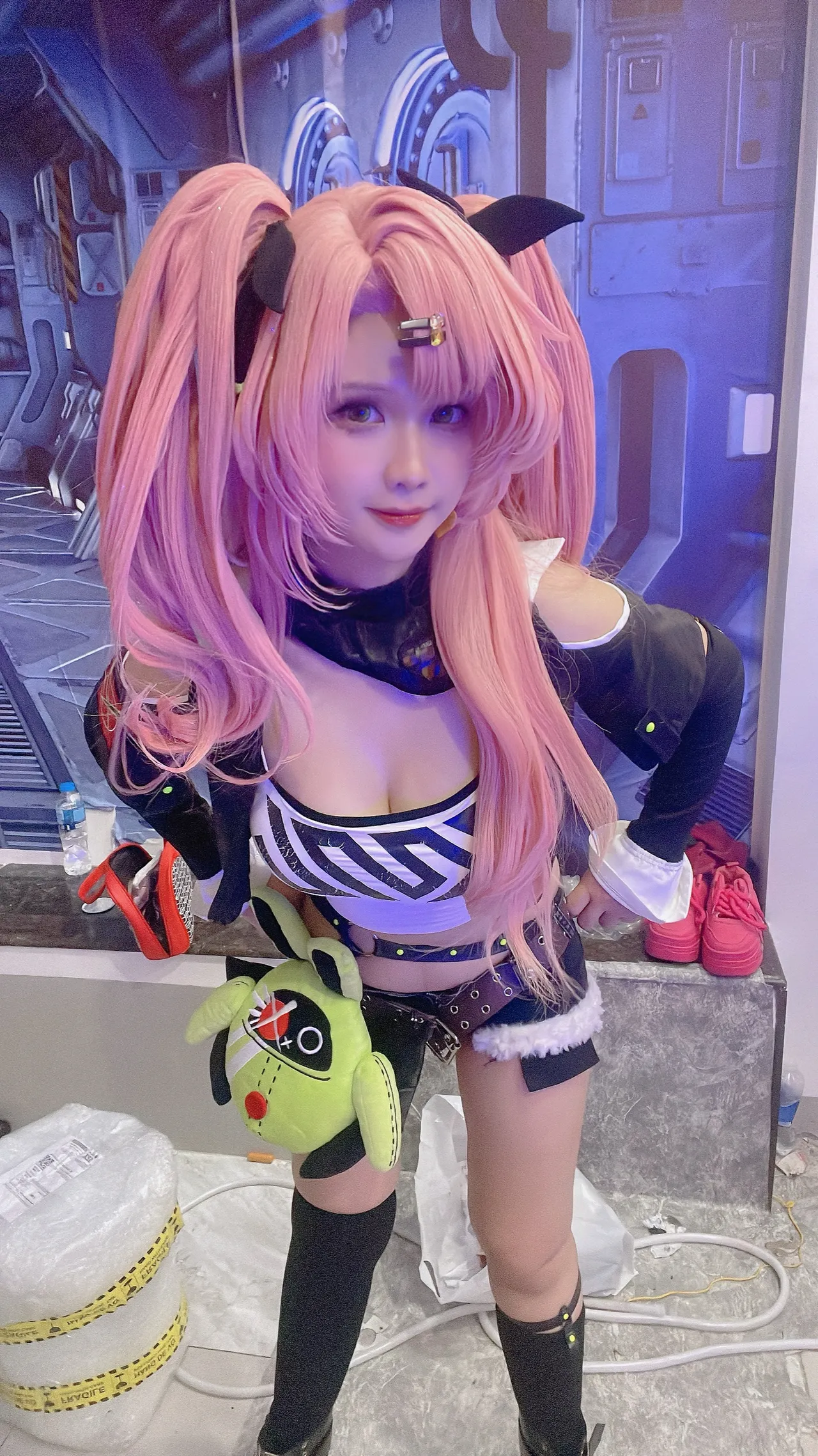 Pyon Lay - Nicole Demara-erohere39.webp