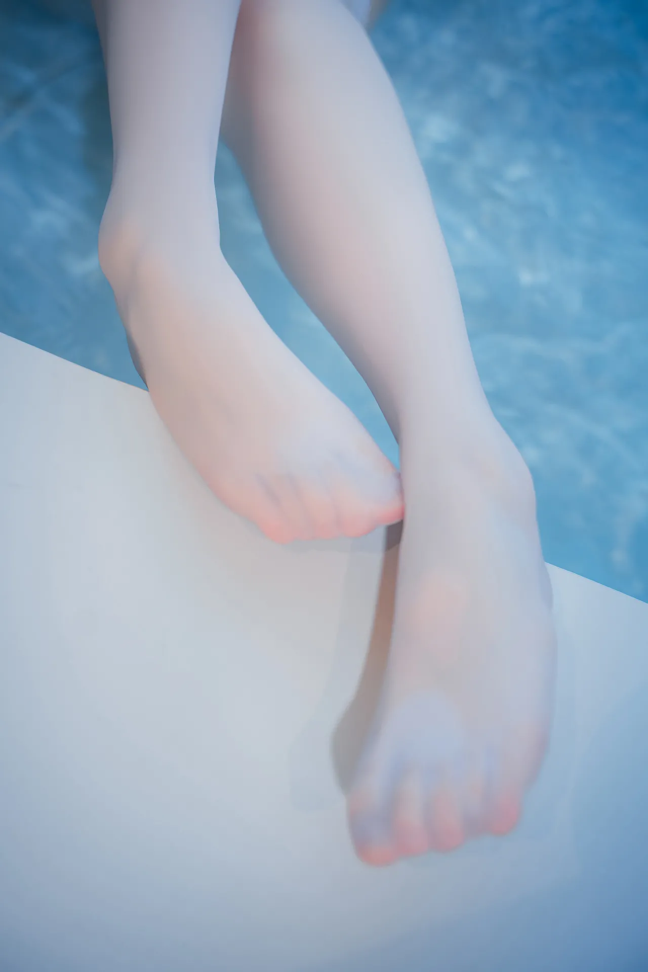 Quan冉有点饿 - 碧蓝航线 安克雷奇 泳装-erohere28.webp