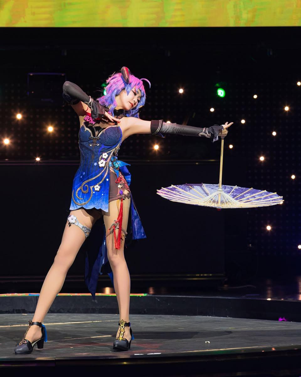 Rosa로사 - Ganyu-erohere9.jpg