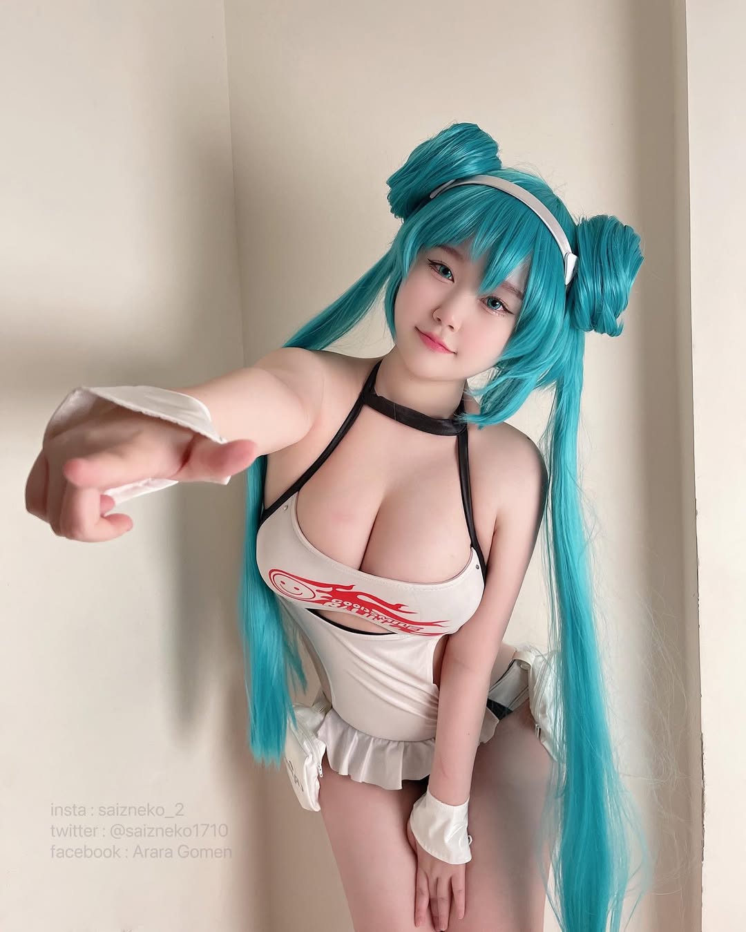Saizneko - Miku-erohere1.jpg