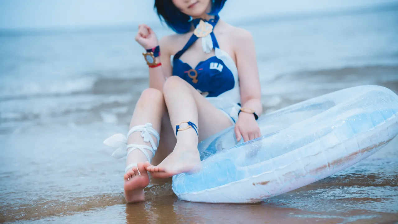 Seele麦麦 希儿彼岸浪花cos（海滩）-erohere37.webp