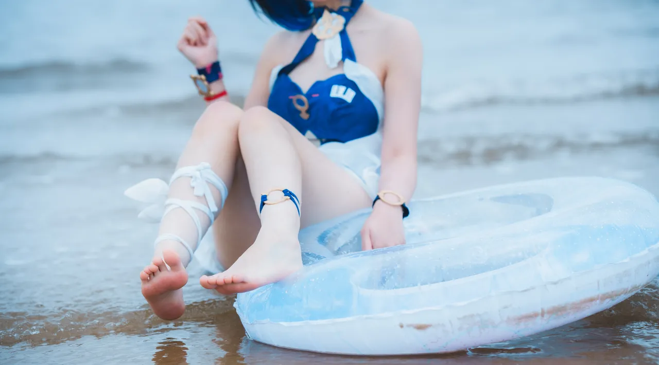 Seele麦麦 希儿彼岸浪花cos（海滩）-erohere42.webp