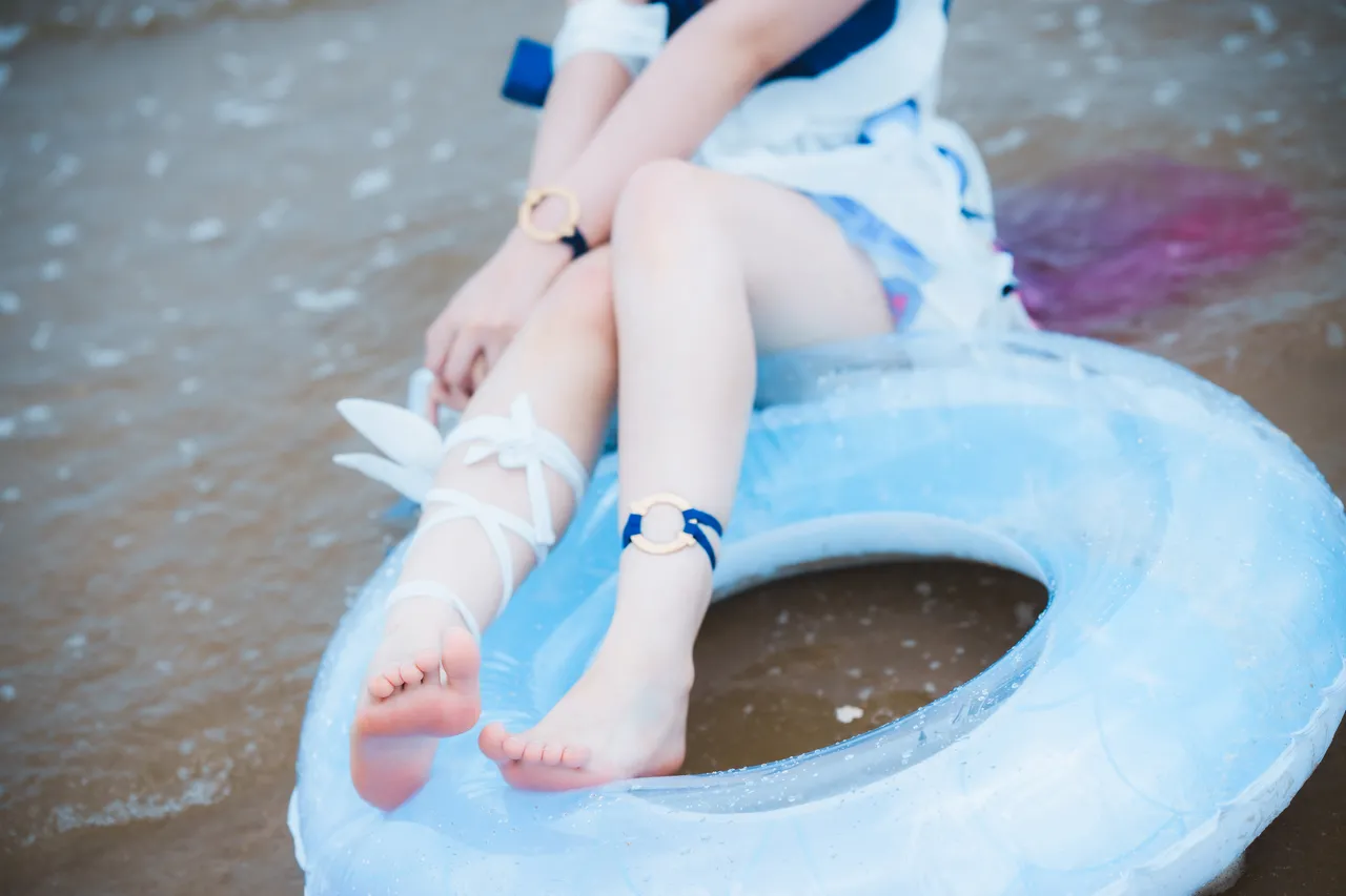 Seele麦麦 希儿彼岸浪花cos（海滩）-erohere48.webp