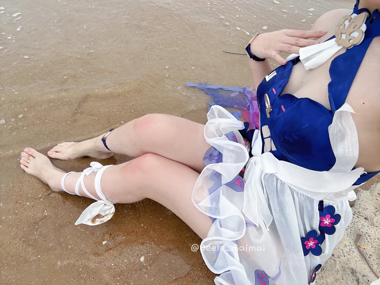 Seele麦麦 希儿彼岸浪花cos（海滩）-erohere52.webp