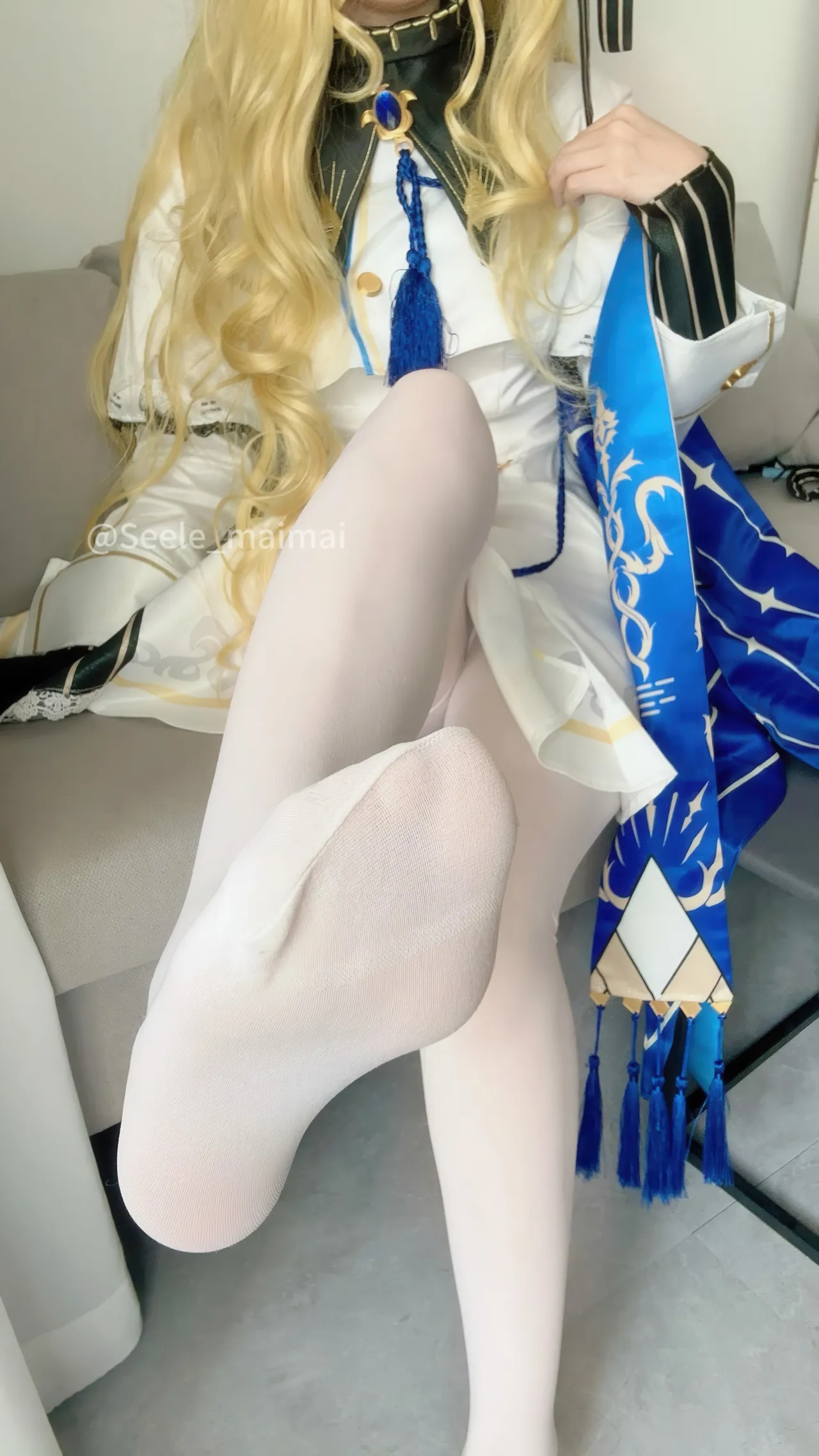 Seele麦麦 - 鸣潮 菲比&卡提希娅 蓝色花海物语-erohere64.webp