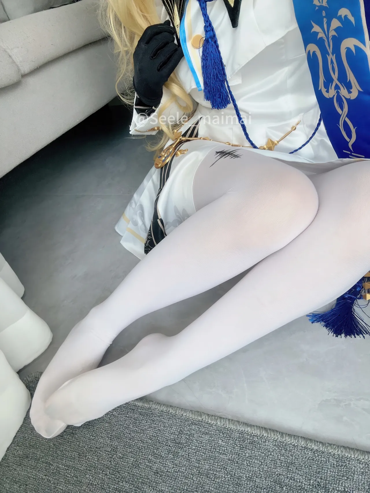 Seele麦麦 - 鸣潮 菲比&卡提希娅 蓝色花海物语-erohere70.webp