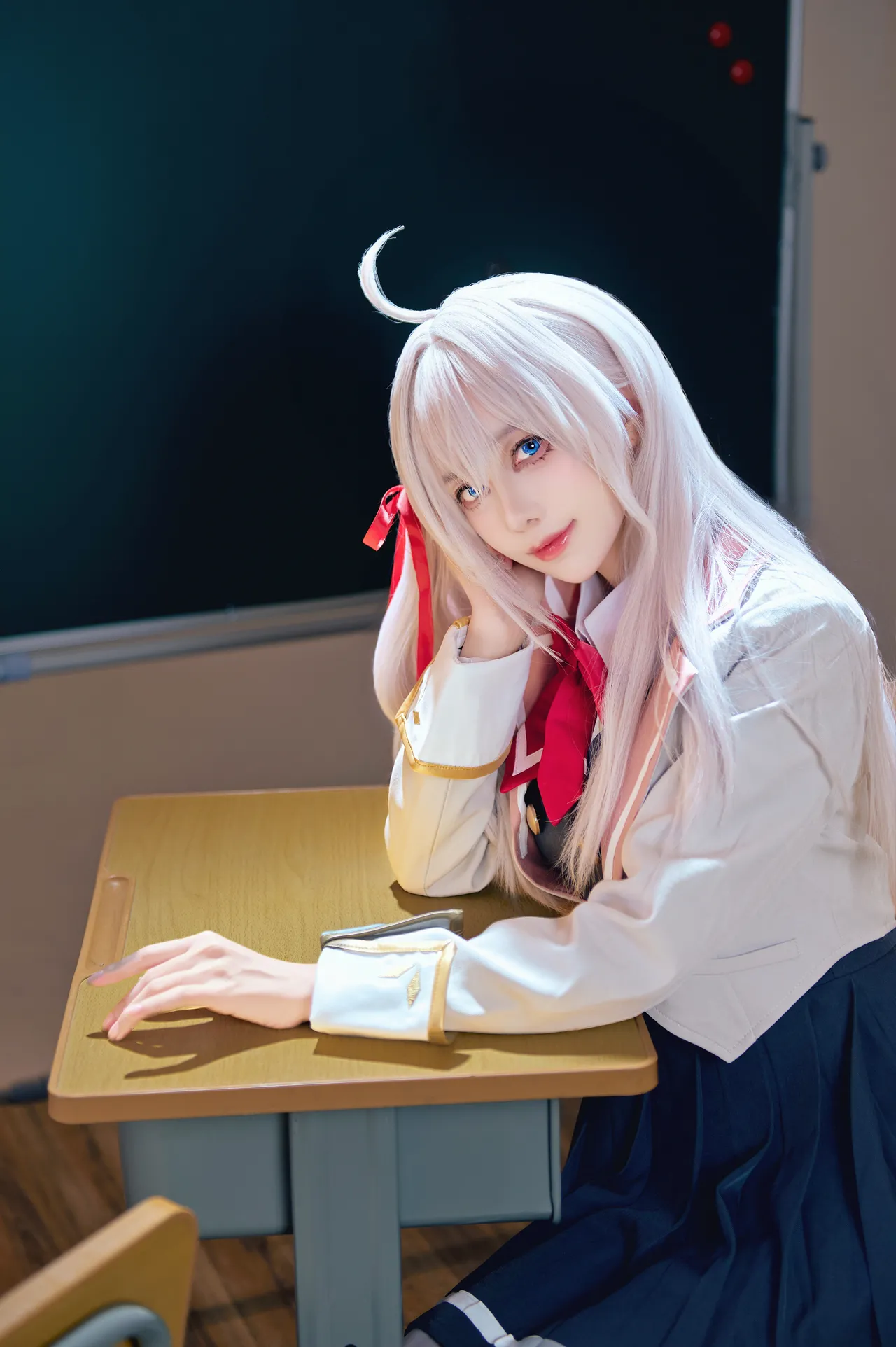 Shika小鹿鹿 - 不时轻声地以俄语遮羞的邻座艾莉同学 艾莉同学-erohere11.webp