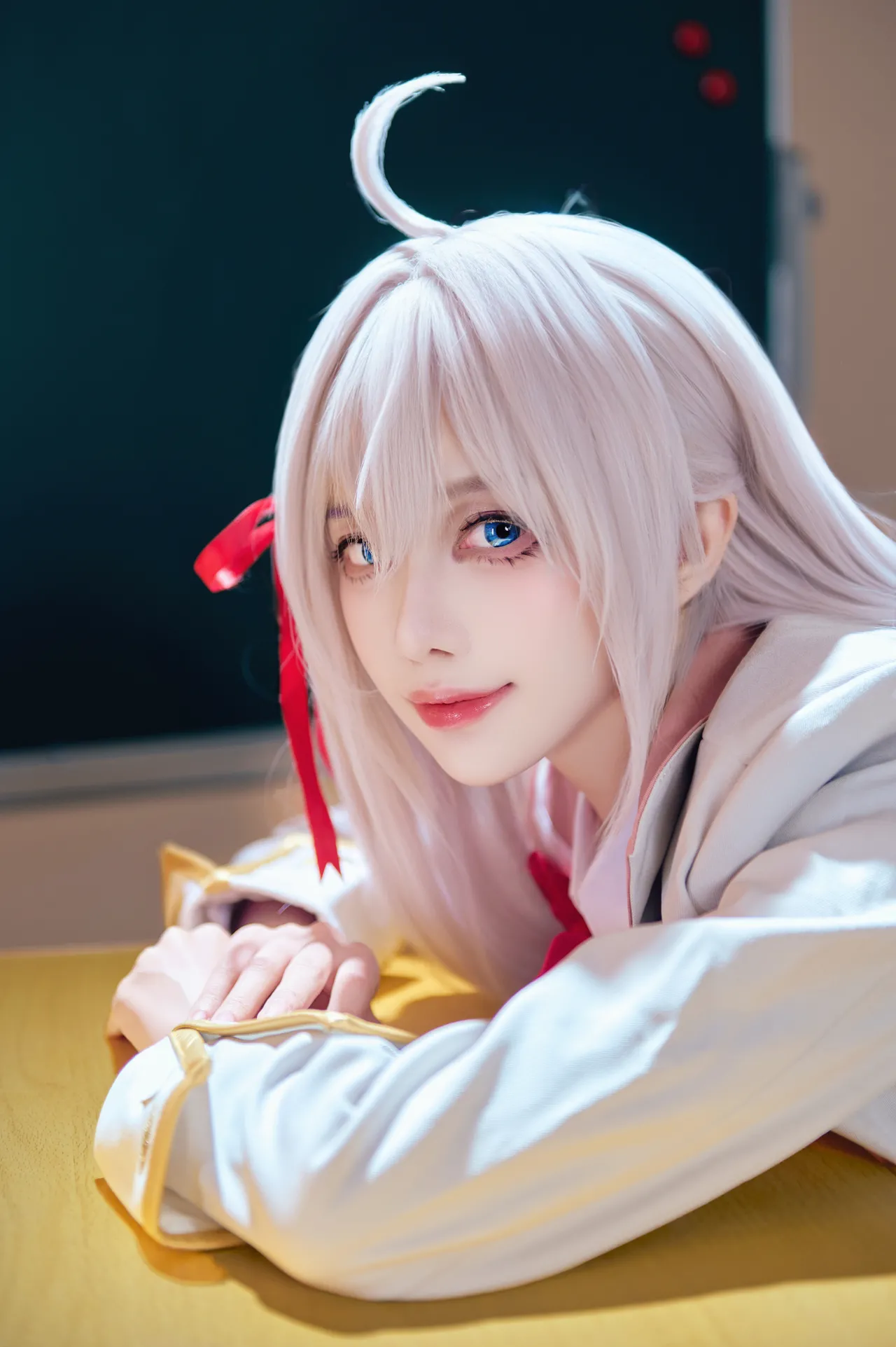 Shika小鹿鹿 - 不时轻声地以俄语遮羞的邻座艾莉同学 艾莉同学-erohere15.webp
